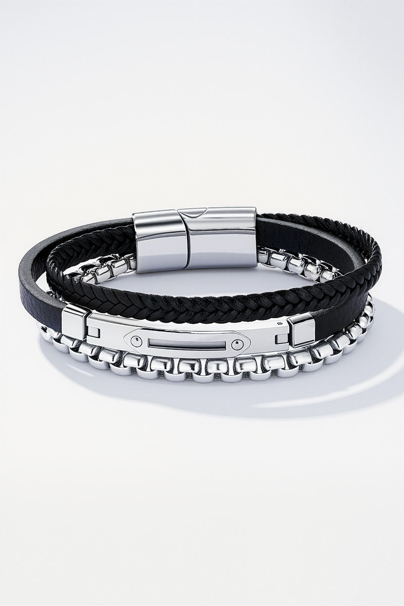 Bracelet en cuir et en acier inoxydable