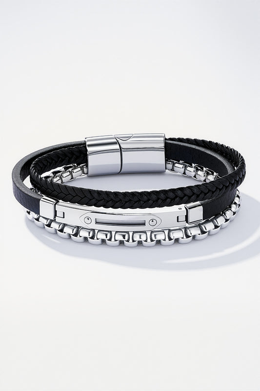Bracelet en cuir et en acier inoxydable